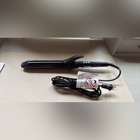 Bioionic Long Barrel Curling Iron - Picture 2 of 2